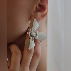 Flower statement Earrings N1507